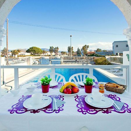 Holiday Home Requesens Canal Empuriabrava Exteriör bild