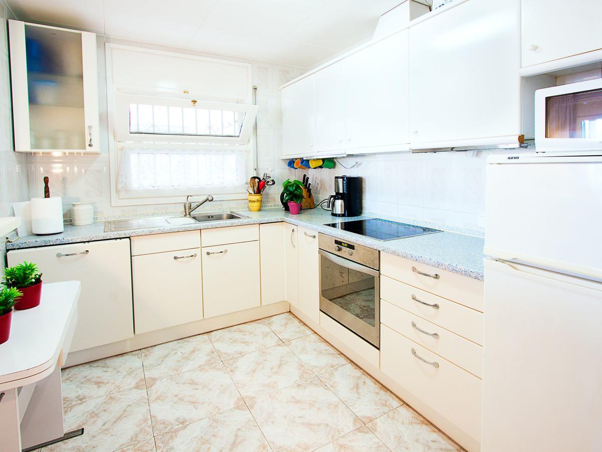 Holiday Home Requesens Canal Empuriabrava Exteriör bild